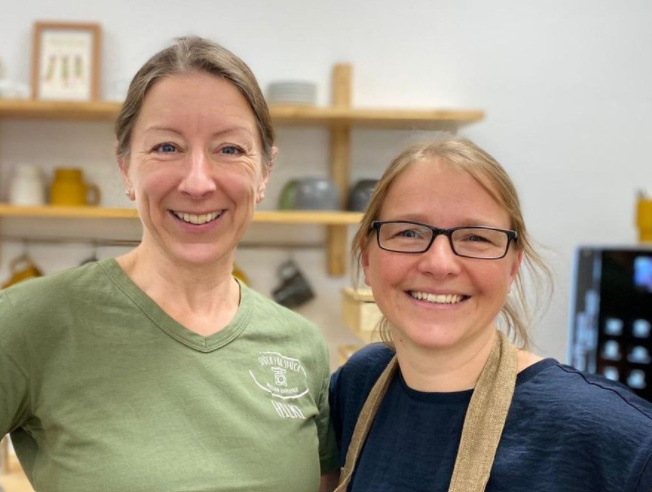 Foto von Yvonne und Hilke, Gründerinnen von „Stück für Stück“