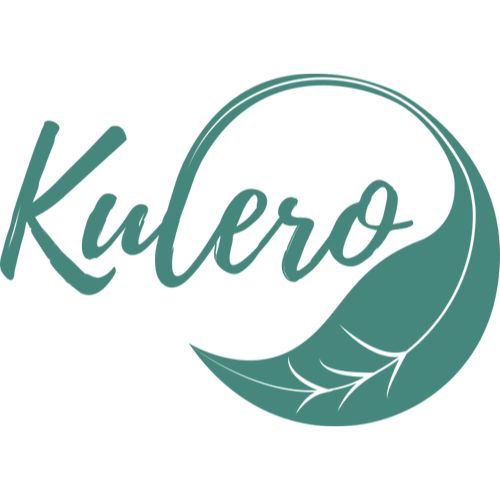 Logo der Firma „Kulero“ mit geschwungenem Blatt um den Schriftzug in Grün