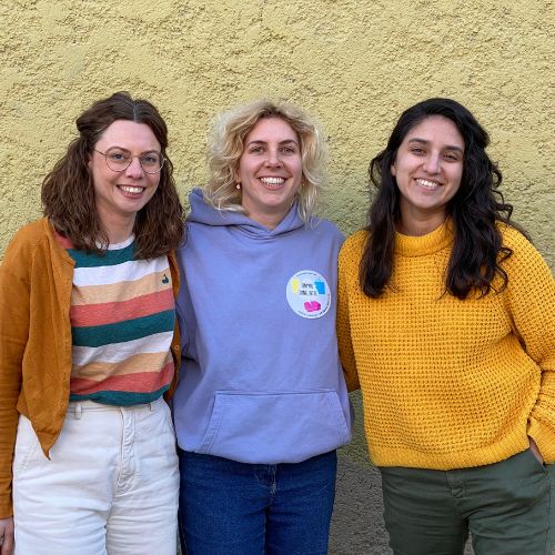 Foto von Julia, Caro und Pamela von rehab republic e. V. als „Einmal ohne, bitte“-Team München