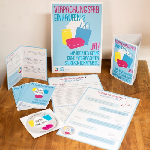 Foto des Infomaterials im Basispaket mit der Überschrift „Verpackungsfrei einkaufen“ für den Lebensmitteleinzelhandel