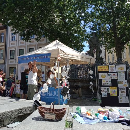 Foto eines Infostands in der Bamberger Fußgängerzone